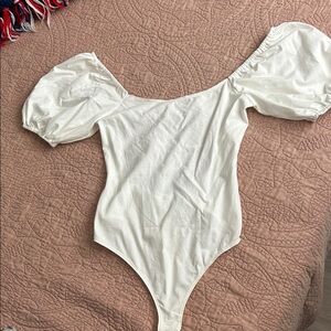 Le Lis White Puff Sleeve Womens Bodysuit